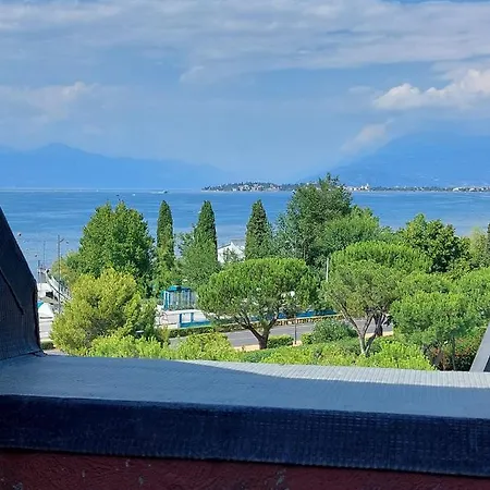 La Finestra Sul - 100mt - Wonderful View For 6 People, Pool, Free Parking * דסנזאנו דל גארדה