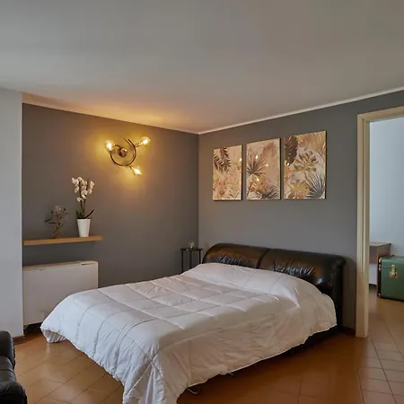 La Finestra Sul - 100mt - Wonderful View For 6 People, Pool, Free Parking דסנזאנו דל גארדה