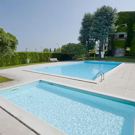 Daire La Finestra Sul - 100mt - Wonderful View For 6 People, Pool, Free Parking Desenzano del Garda