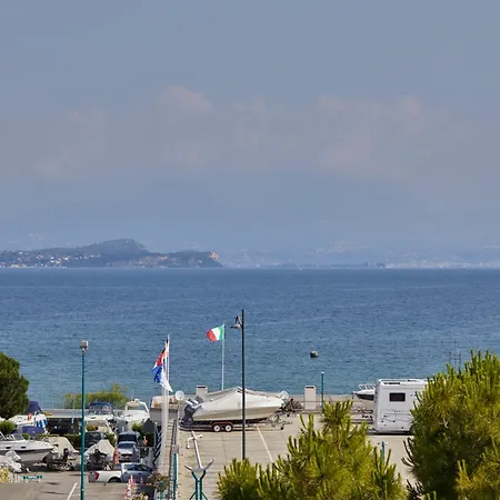 La Finestra Sul - 100mt - Wonderful View For 6 People, Pool, Free Parking *